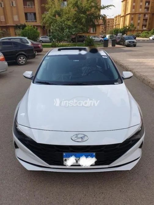 Hyundai Elantra CN7 2022 White Used for Sale - 3