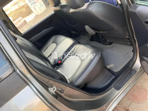 Hyundai Matrix 2009 Dark Gray Used for Sale - 7