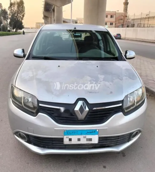 Renault Sandero 2016 Silver Used for Sale - 1