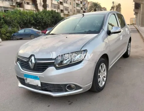 Renault Sandero 2016 Silver Used for Sale - 3