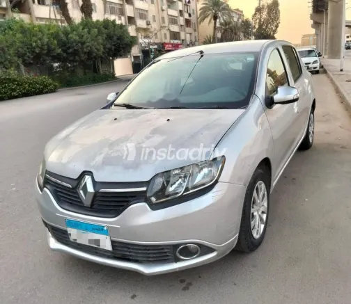Renault Sandero 2016 Silver Used for Sale - 4