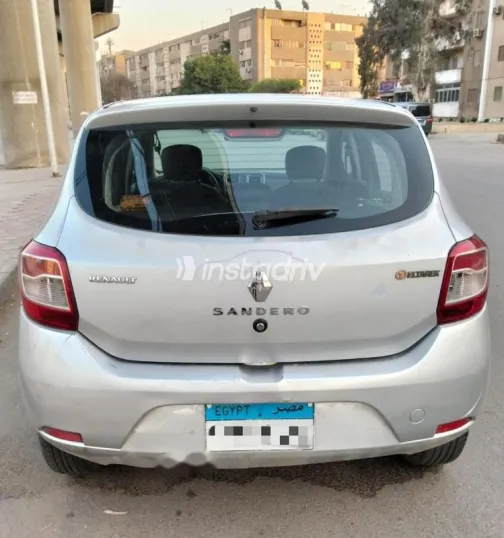 Renault Sandero 2016 Silver Used for Sale - 7