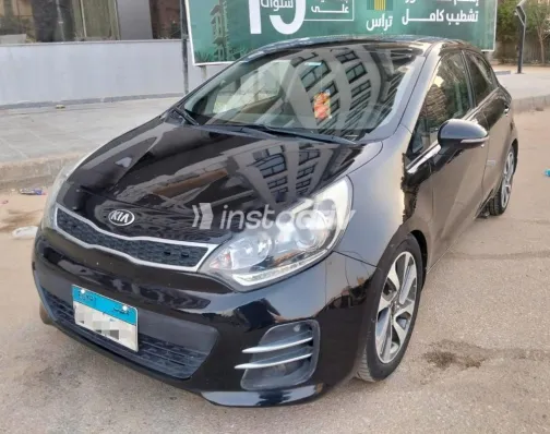 كيا ريو 2015 أسود مستعملة للبيع - 2