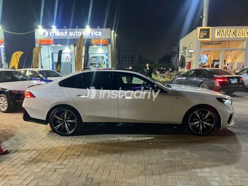 بي ام دبليو 520 2025 أبيض مستعملة للبيع - 4