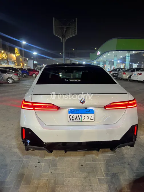 بي ام دبليو 520 2025 أبيض مستعملة للبيع - 5