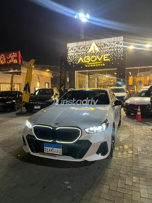 بي ام دبليو 520 2025 أبيض مستعملة للبيع - 9