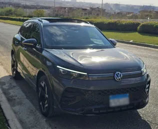 Volkswagen Tiguan 2024 White Used for Sale