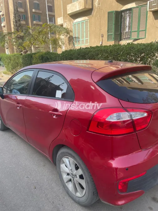 كيا ريو 2016 أبيض مستعملة للبيع - 2