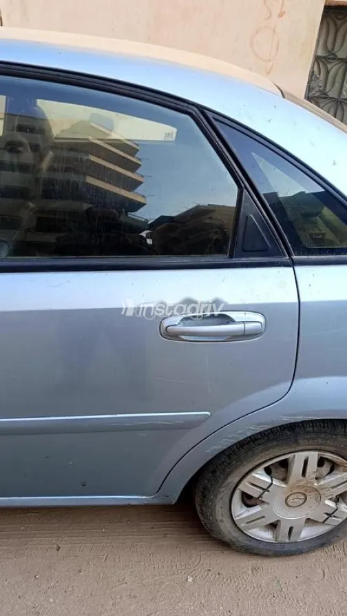 Chevrolet Optra 2010 White Used for Sale - 2