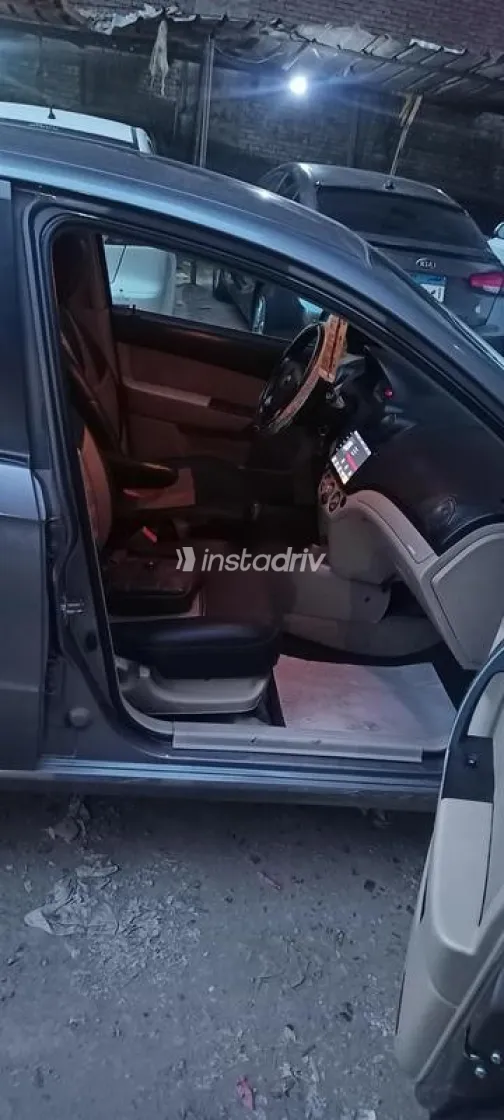 Chevrolet Aveo 2020 White Used for Sale - 6