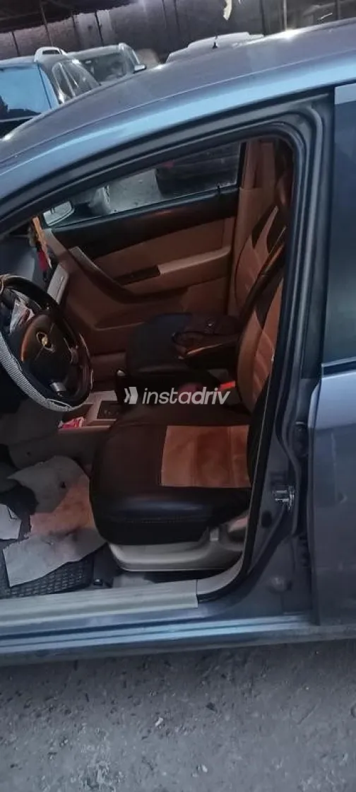 Chevrolet Aveo 2020 White Used for Sale - 9