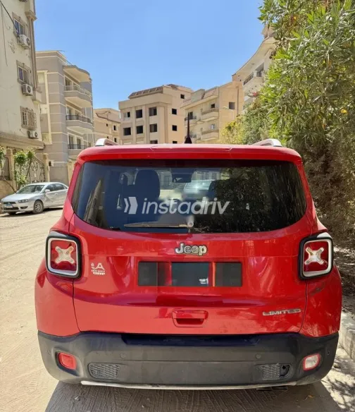 جيب رينيجيد 2018 أبيض مستعملة للبيع - 2
