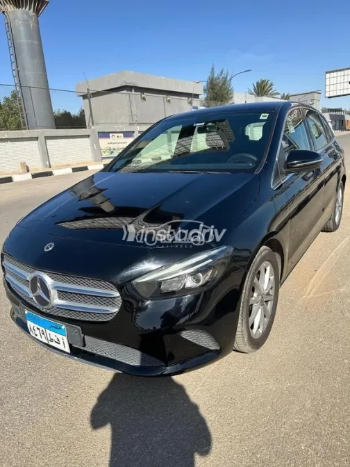 Mercedes B 180 2020 White Used for Sale - 3