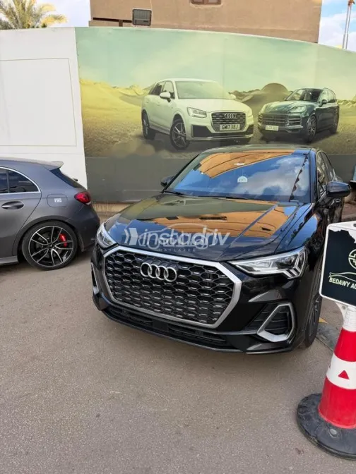 Audi Q3 2024 Black Used for Sale - 1