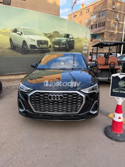 Audi Q3 2024 Black Used for Sale - 2