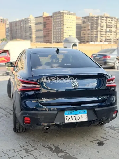 سيتروين C4X 2026 أزرق غامق مستعملة للبيع - 4
