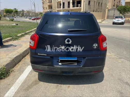 سانج يونج تيفولى XLV 2019 أبيض مستعملة للبيع - 2
