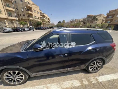 سانج يونج تيفولى XLV 2019 أبيض مستعملة للبيع - 3
