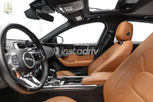 Jaguar XE 2020 Black Used for Sale - 5