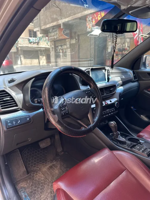 Hyundai Tucson 2020 White Used for Sale - 5
