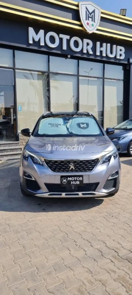 Peugeot 5008 2020 Gray Used for Sale - 1