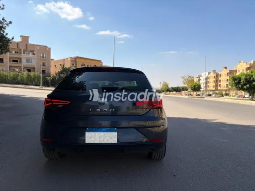 سيات ليون 2019 أبيض مستعملة للبيع - 3