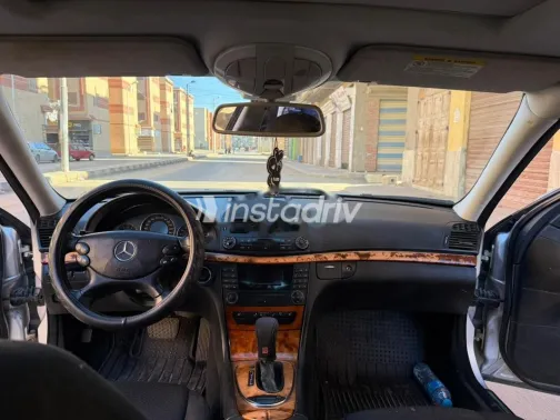 Mercedes E 200 2007 Silver Used for Sale - 9