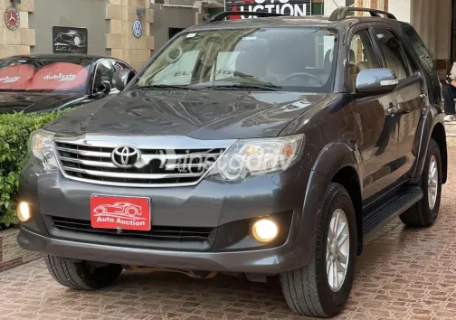 تويوتا فورتشنر 2015 رمادي مستعملة للبيع - 4