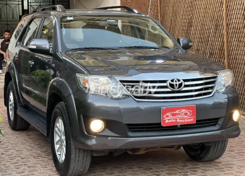 تويوتا فورتشنر 2015 رمادي مستعملة للبيع - 5