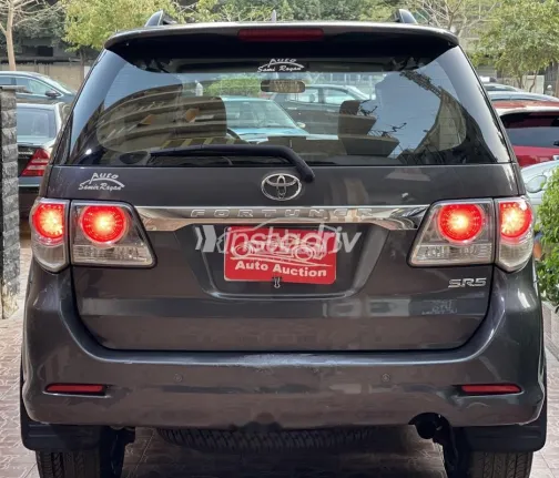 تويوتا فورتشنر 2015 رمادي مستعملة للبيع - 6