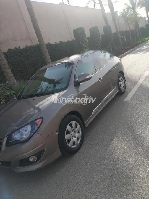 هيونداي إلنترا اتش دى 2019 أبيض مستعملة للبيع - 3