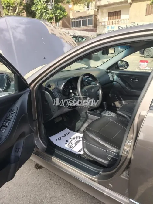 هيونداي إلنترا اتش دى 2019 أبيض مستعملة للبيع - 8