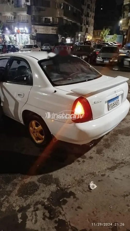 Daewoo Nubira 1 1997 White Used for Sale - 4