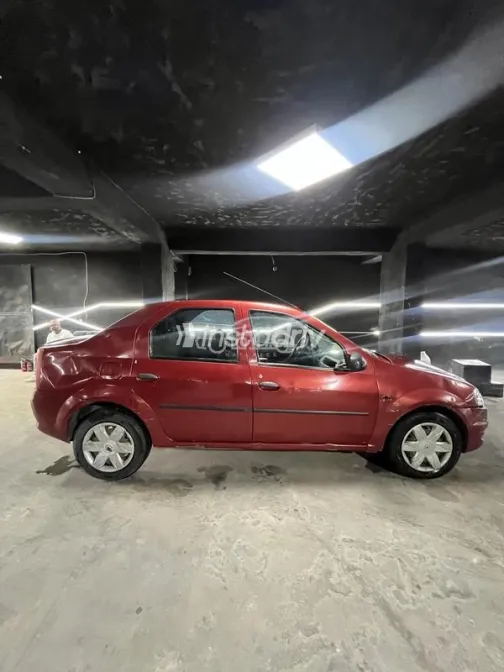 Renault Logan 2010 Red Used for Sale - 2