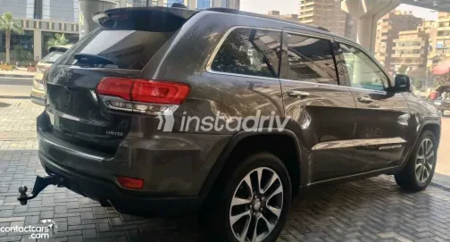 جيب جراند شيروكي 2018 أبيض مستعملة للبيع - 4