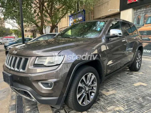 جيب جراند شيروكي 2018 أبيض مستعملة للبيع - 5