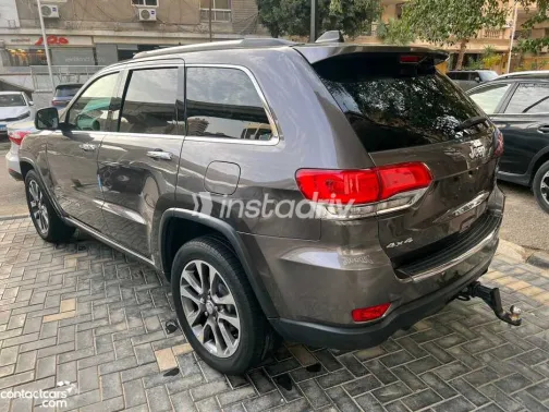 جيب جراند شيروكي 2018 أبيض مستعملة للبيع - 9