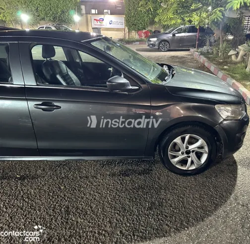 سيتروين سي اليزيه 2016 أبيض مستعملة للبيع - 2