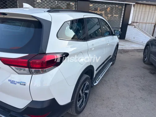 تويوتا رش 2023 أبيض مستعملة للبيع - 1