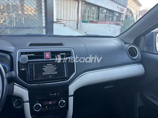 تويوتا رش 2023 أبيض مستعملة للبيع - 2