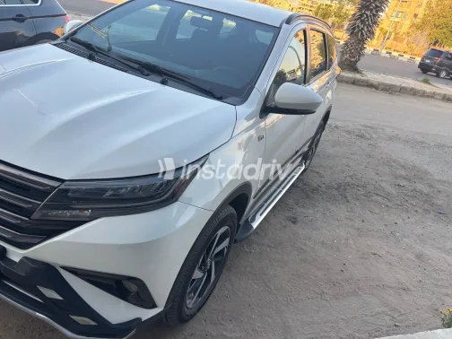 تويوتا رش 2023 أبيض مستعملة للبيع - 5