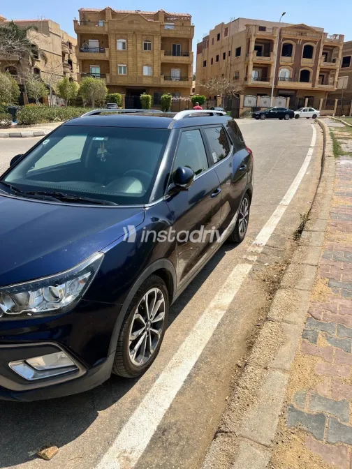 سانج يونج تيفولى 2019 أبيض مستعملة للبيع - 2