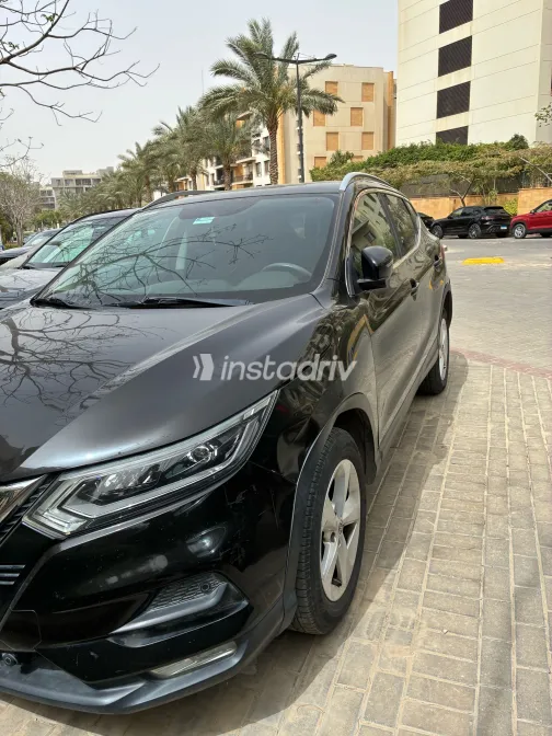نيسان قشقاي 2019 أبيض مستعملة للبيع - 2