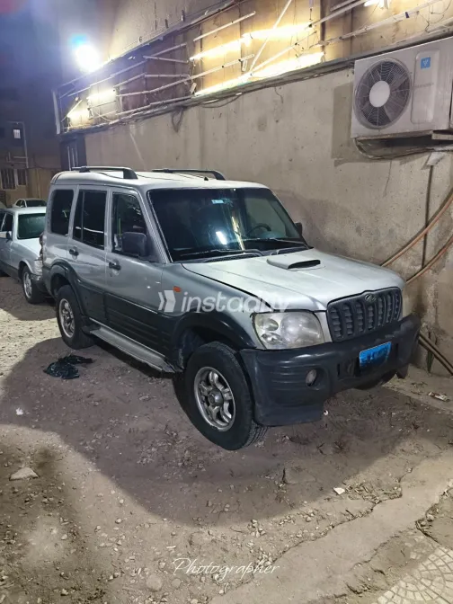 Mahindra Scorpio 2009 White Used for Sale - 1