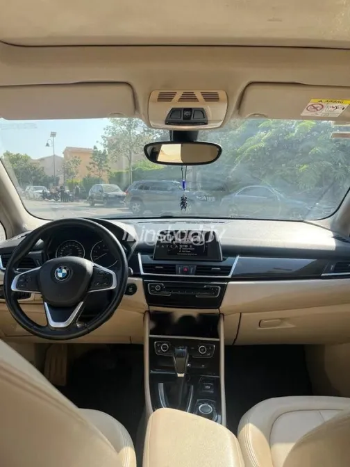 بي ام دبليو 218 i 2015 أبيض مستعملة للبيع - 4