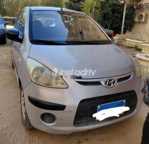 هيونداي I10 2010 فضي مستعملة للبيع - 1