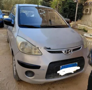 هيونداي I10 2010 فضي مستعملة للبيع