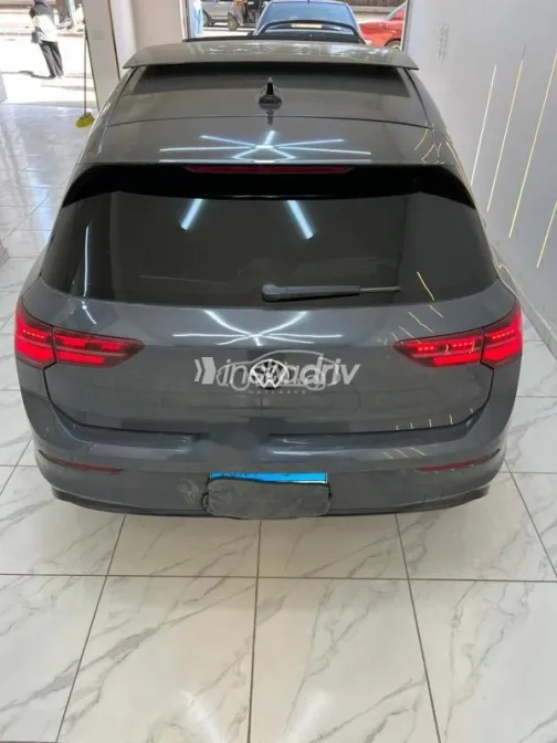 فولكس فاغن جولف 6 2023 رمادي مستعملة للبيع - 1