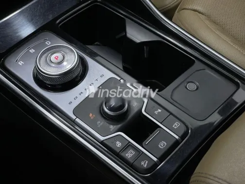 كيا سورينتو 2024 أبيض مستعملة للبيع - 6