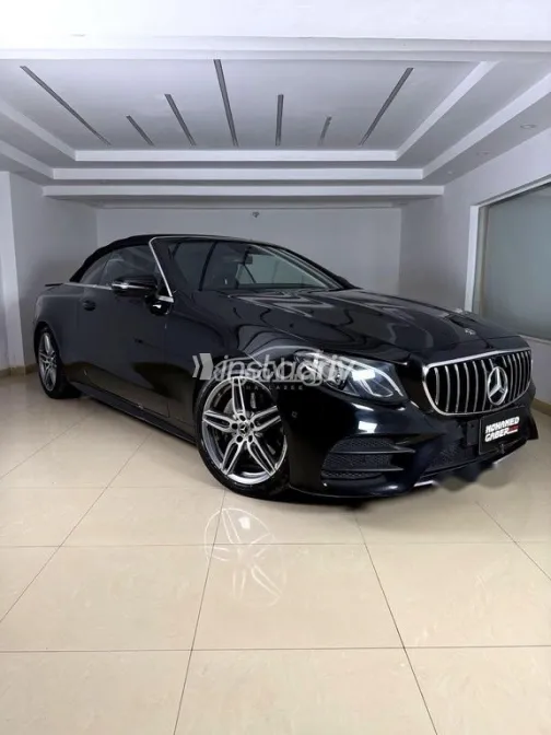 مرسيدس E 200 2018 أسود مستعملة للبيع - 2